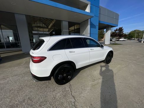 Used 2019 Mercedes-Benz GLC 300 4MATIC image 8
