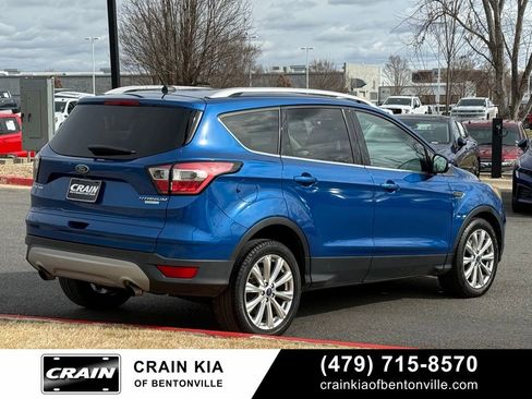 Used 2017 Ford Escape Titanium image 8