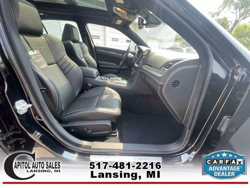 Used 2023 Chrysler 300 C image 30