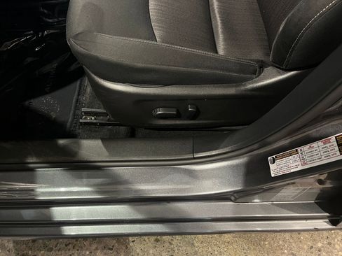 Used 2025 Nissan Altima 2.5 SV image 23