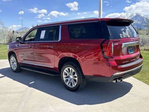 Used 2024 GMC Yukon XL Denali w/ Advanced Technology Package AWD/4WD image 3