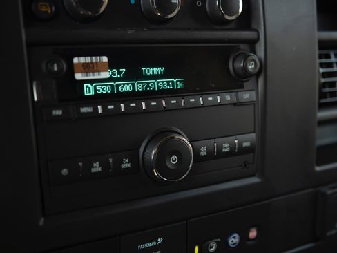 New 2025 Chevrolet Express 2500 w/ Communications Package RWD image 18