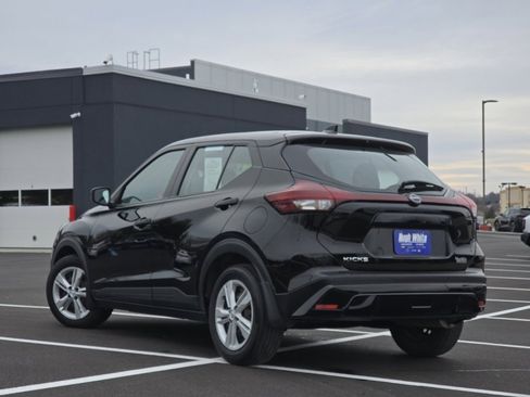 Used 2024 Nissan Kicks S image 12