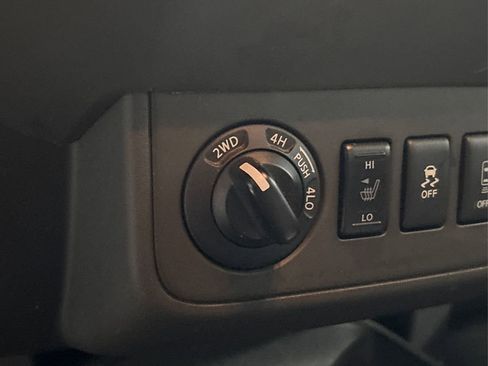 Used 2016 Nissan Frontier SV w/ SV Value Truck Package image 32