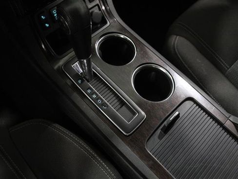 Used 2017 Chevrolet Traverse LT w/ Style and Technology Package image 14