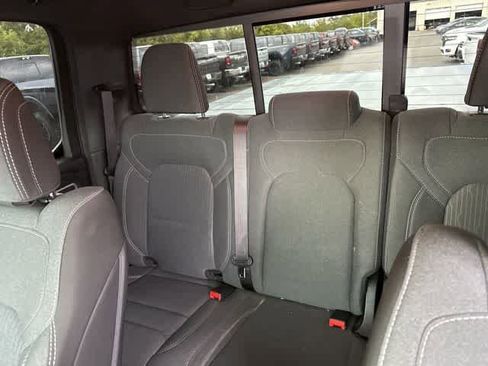 Used 2022 RAM 1500 Big Horn AWD/4WD image 6