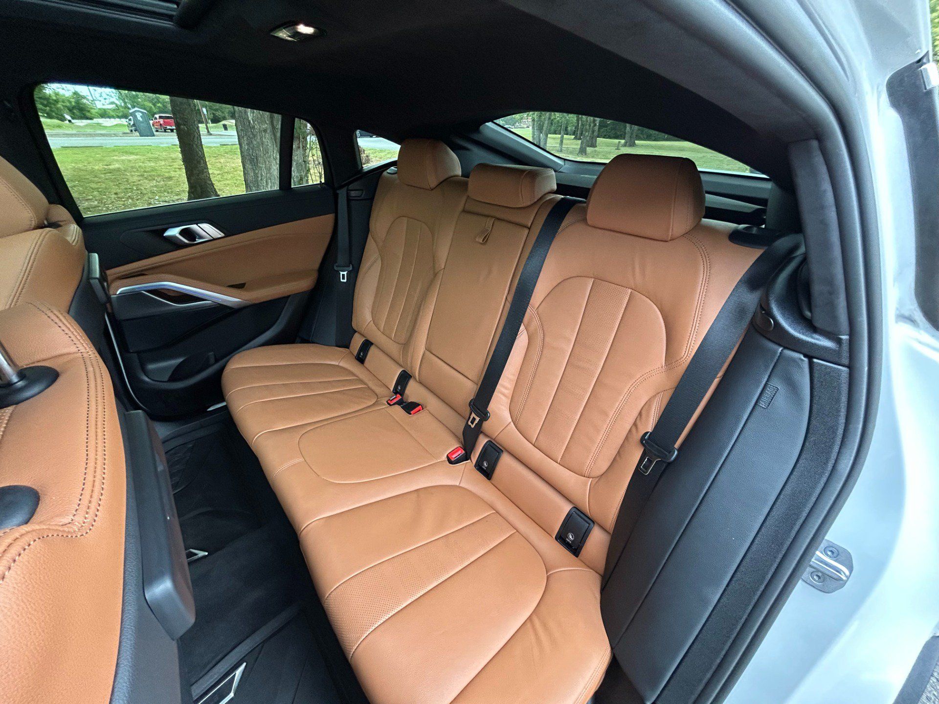 Used 2022 BMW X6 xDrive40i w/ Premium Package AWD/4WD image 14