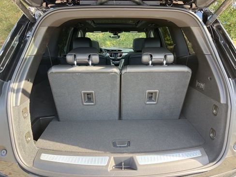 Used 2024 Cadillac XT6 Sport w/ Technology Package image 5