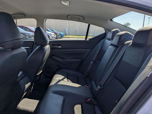Used 2023 Nissan Altima 2.5 SR image 11