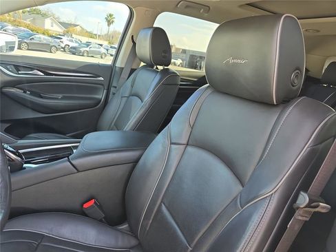 Used 2020 Buick Enclave Avenir w/ Avenir Technology Package image 17