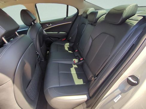 Used 2026 Genesis G70 2.5T image 20