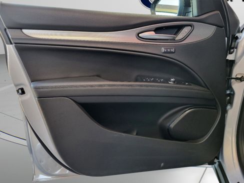 New 2025 Alfa Romeo Stelvio Sprint image 28