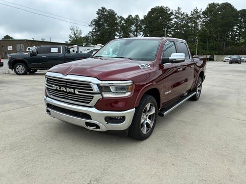 Used 2019 RAM 1500 Laramie AWD/4WD image 2