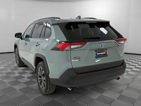 Used 2023 Toyota RAV4 XLE Premium image 5