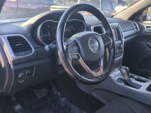 Certified 2021 Jeep Grand Cherokee Laredo w/ Security & Convenience Group image 10