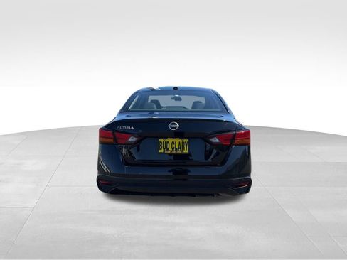 Used 2025 Nissan Altima 2.5 SV FWD image 7