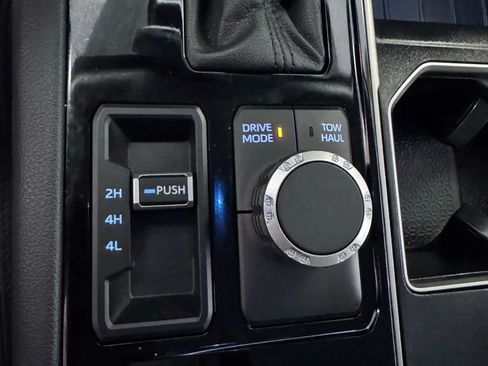 Used 2024 Toyota Tundra Limited image 31