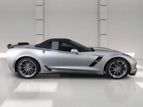 Used 2019 Chevrolet Corvette Grand Sport RWD image 4