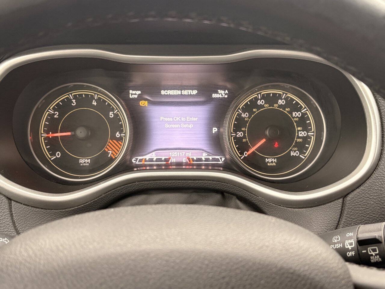 Used 2014 Jeep Cherokee Trailhawk w/ Cold Weather Group AWD/4WD image 27