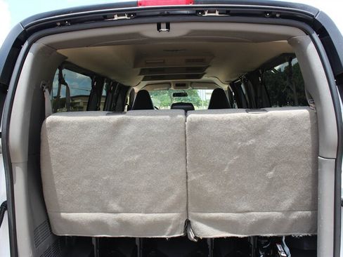 Used 2025 Chevrolet Express 3500 LS RWD image 9