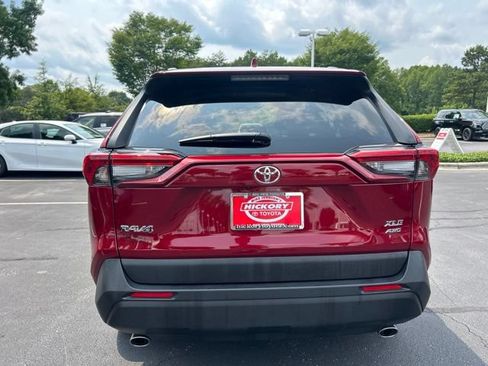 Used 2025 Toyota RAV4 XLE AWD/4WD image 8