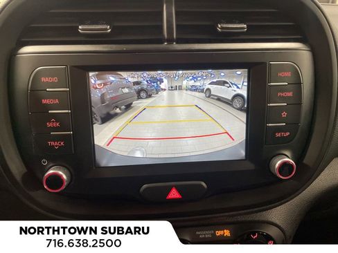 Used 2020 Kia Soul LX image 16