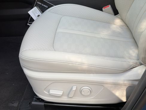 New 2026 Kia Sorento S w/ S Panoramic Sunroof Package FWD image 19