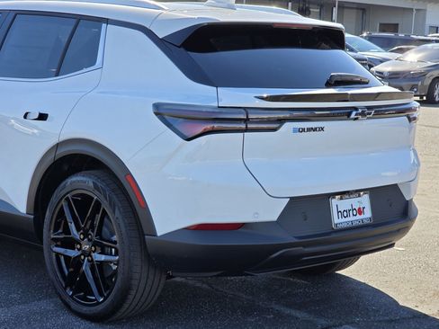 New 2026 Chevrolet Equinox EV LT w/ LPO, Blackout Package image 11