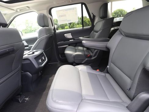 New 2026 Ford Expedition Active RWD image 12