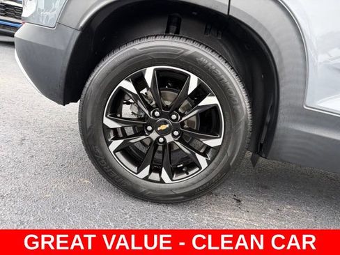 Used 2021 Chevrolet TrailBlazer LT w/ Premium Seating Package FWD image 7
