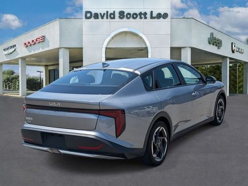 Used 2025 Kia K4 EX FWD image 6
