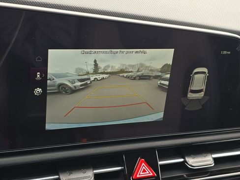 New 2026 Kia Niro Wind image 16