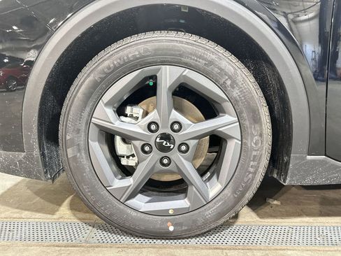 New 2025 Kia K4 LXS image 28