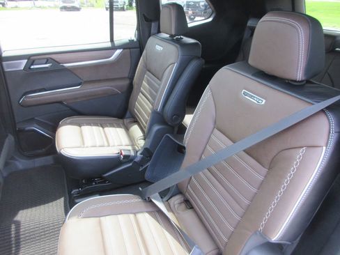 New 2026 GMC Acadia Denali Ultimate AWD/4WD image 12