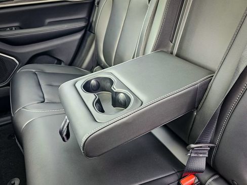 New 2026 Jeep Grand Cherokee Limited AWD/4WD image 35