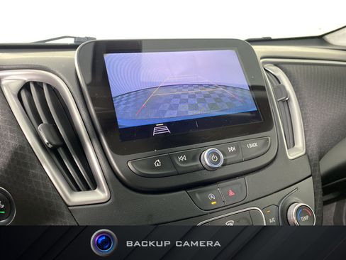 Used 2020 Chevrolet Malibu LS FWD image 4