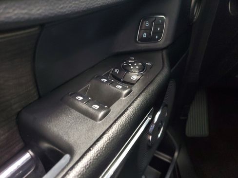 Used 2020 Ford Expedition Limited w/ Equipment Group 302A RWD image 17