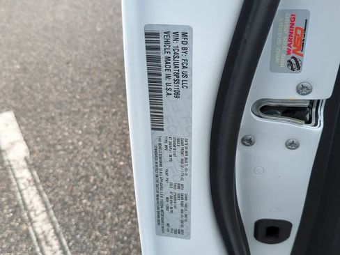 Used 2023 Jeep Wagoneer 2WD image 36