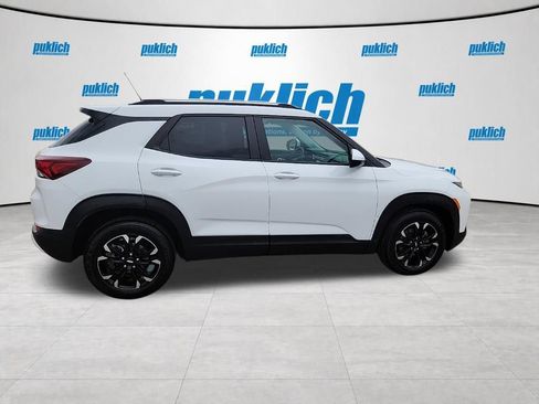 Certified 2022 Chevrolet TrailBlazer LT w/ Convenience Package FWD image 8