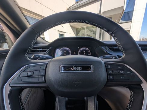 New 2026 Jeep Grand Cherokee Limited AWD/4WD image 21