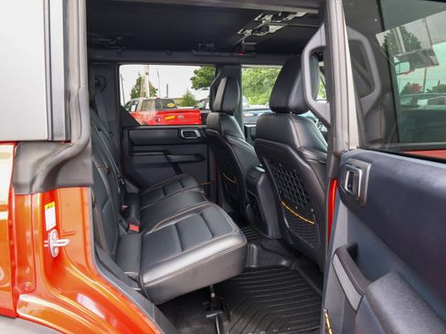 Used 2024 Ford Bronco Badlands AWD/4WD image 33