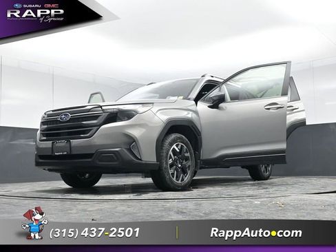 Used 2025 Subaru Forester Premium image 33