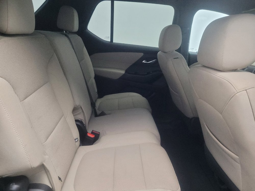 Used 2023 Chevrolet Traverse LS FWD image 19