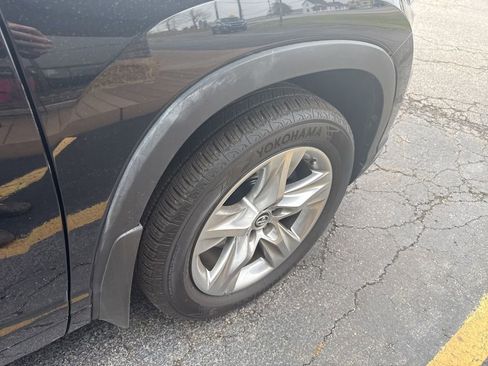 Used 2016 Toyota Highlander Limited image 20