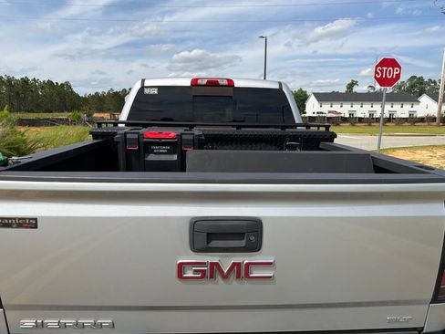 Used 2018 GMC Sierra 1500 SLT AWD/4WD image 8