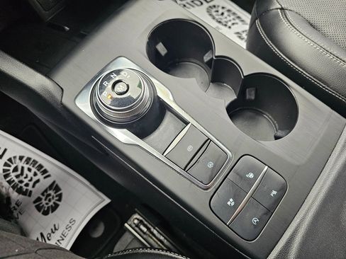 Used 2020 Ford Escape Titanium image 24