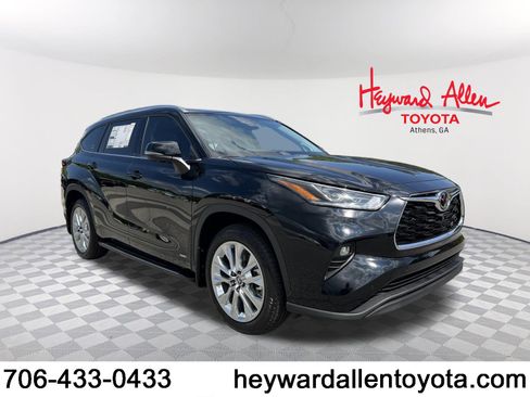 New 2026 Toyota Highlander Limited AWD/4WD image 1