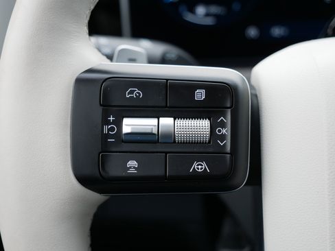 Used 2025 Hyundai Santa Fe Limited image 30