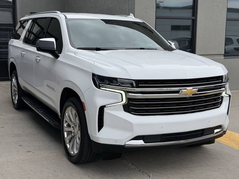 Used 2024 Chevrolet Suburban Premier AWD/4WD image 7