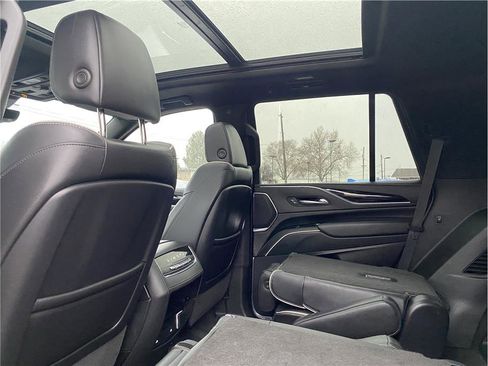 Used 2022 Cadillac Escalade Sport w/ Touring Package image 19